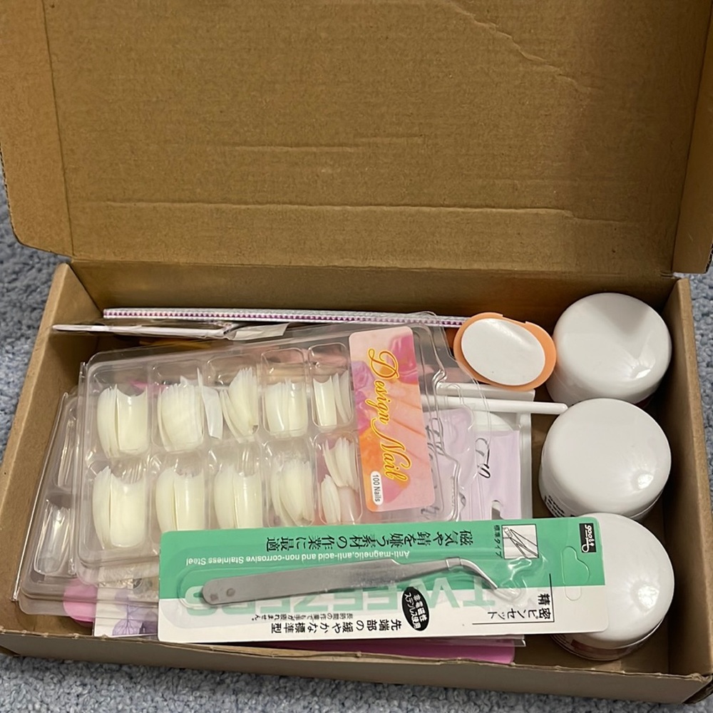 Nail kit set